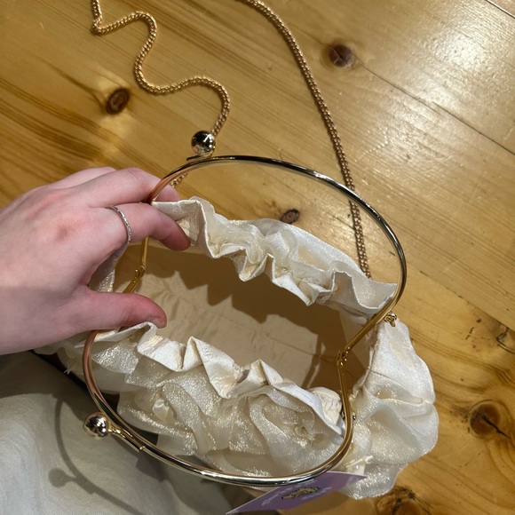 Cream Clutch - Picture 2 of 2